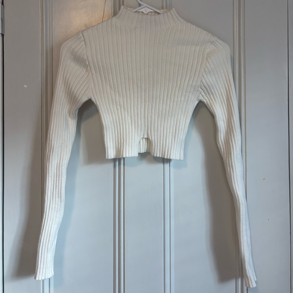 Edikted White Ribbed Cropped Mock Neck Long Sleeve Top